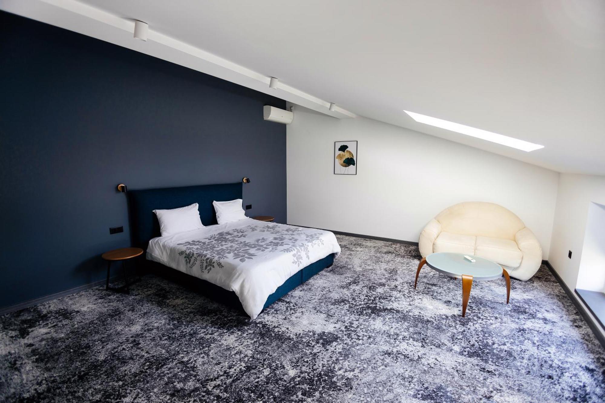 Hotel підгорецький маєток - Pidhirtsi (Lviv)